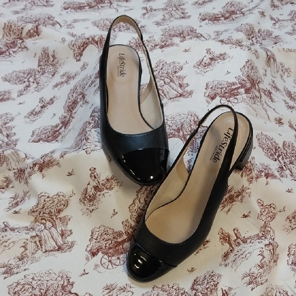 Life Stride Black Heels with Elegant Silhouette